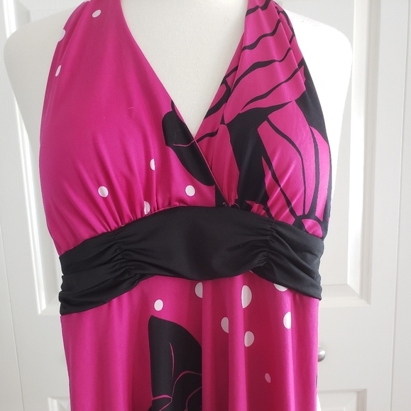 Cute Fushcia Floral Dress - Picture 3 of 6